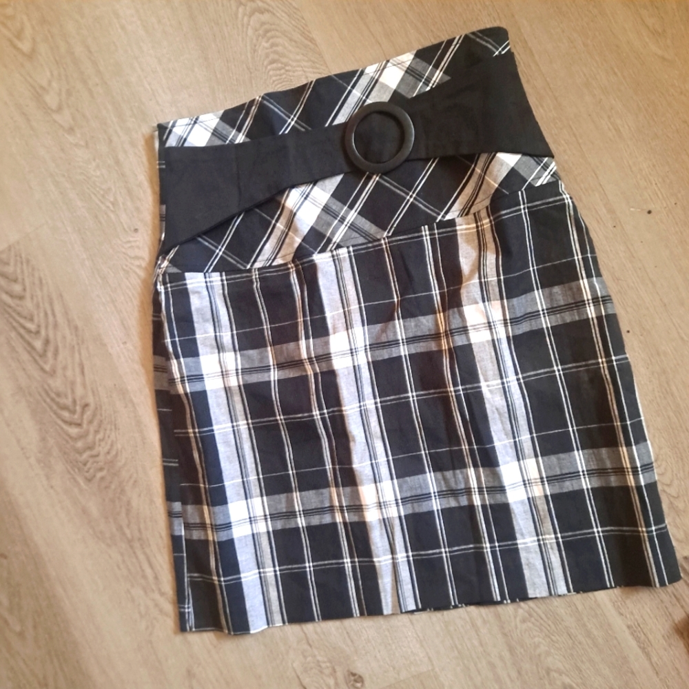 Jr cute plaid skirt